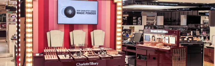 Charlotte Tilbury Beauty: CEO firmy, Demetra Pinset, odchodzi po 14 latach